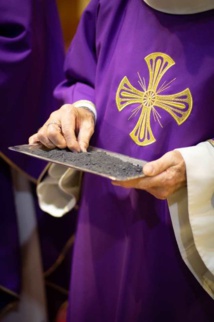 MERCREDI DES CENDRES ET TEMPS DE CARÊME MERCREDI DES CENDRES ET TEMPS DE CARÊME