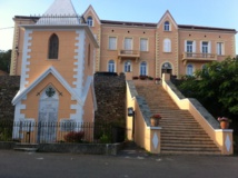 Au momunent aux morts! Au momunent aux morts!