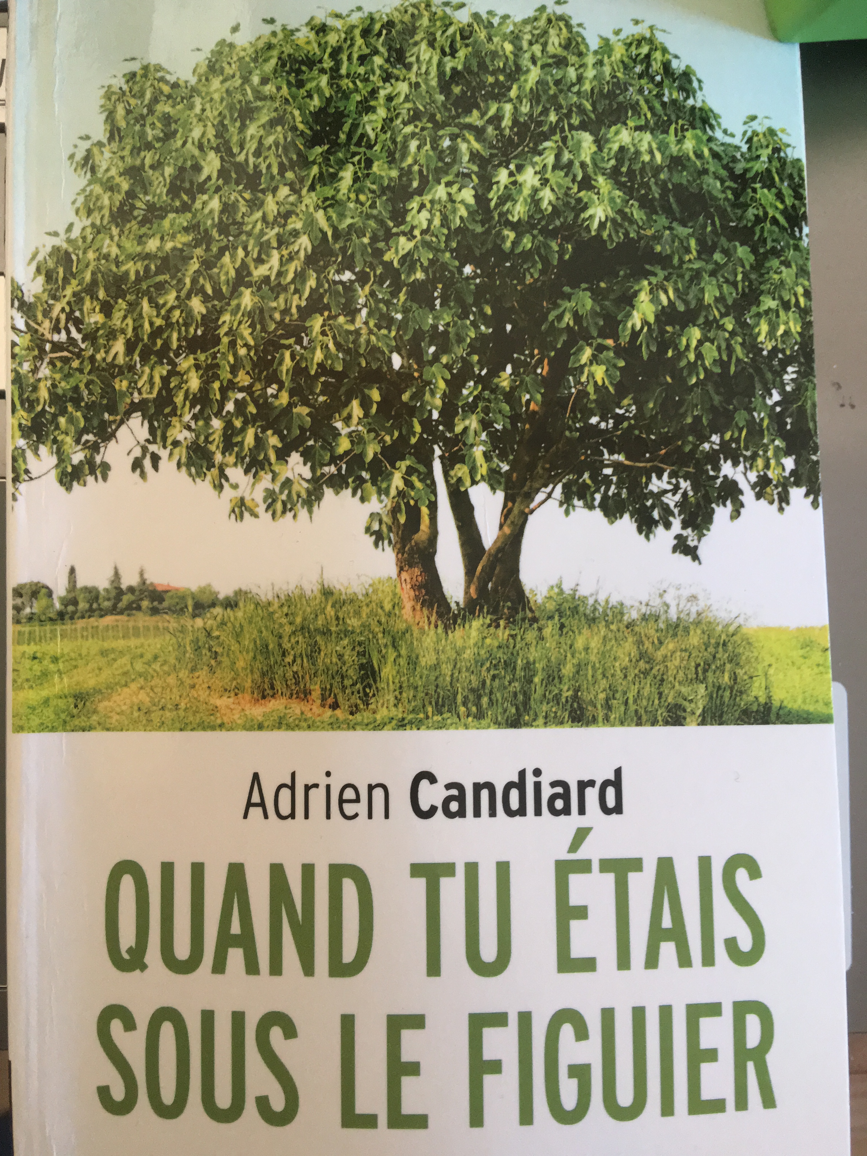 SUR VOS ETAGERES