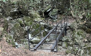 PASSERELLE EN CONSTRUCTION